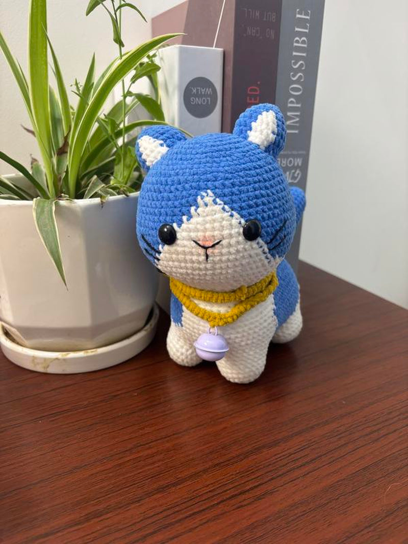 Amigurumi Cat Crochet Pattern Create Adorable Cat Toys with Yarn for Crafting Projects Gift Present Super Cute Yellow Blue Pink 8X4X7Inch