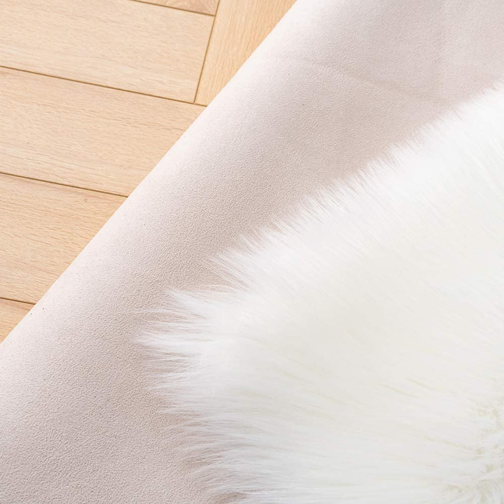 6X9 Large White Shaggy Faux Sheepskin Area Rug – Soft, Luxury White Fur Floor Mat, Bedside Carpet for Bedroom & Living Room