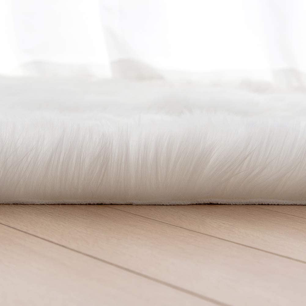 6X9 Large White Shaggy Faux Sheepskin Area Rug – Soft, Luxury White Fur Floor Mat, Bedside Carpet for Bedroom & Living Room