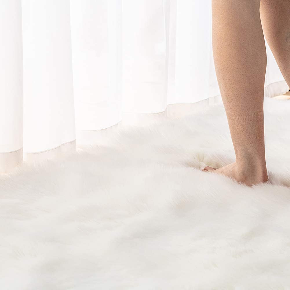 6X9 Large White Shaggy Faux Sheepskin Area Rug – Soft, Luxury White Fur Floor Mat, Bedside Carpet for Bedroom & Living Room