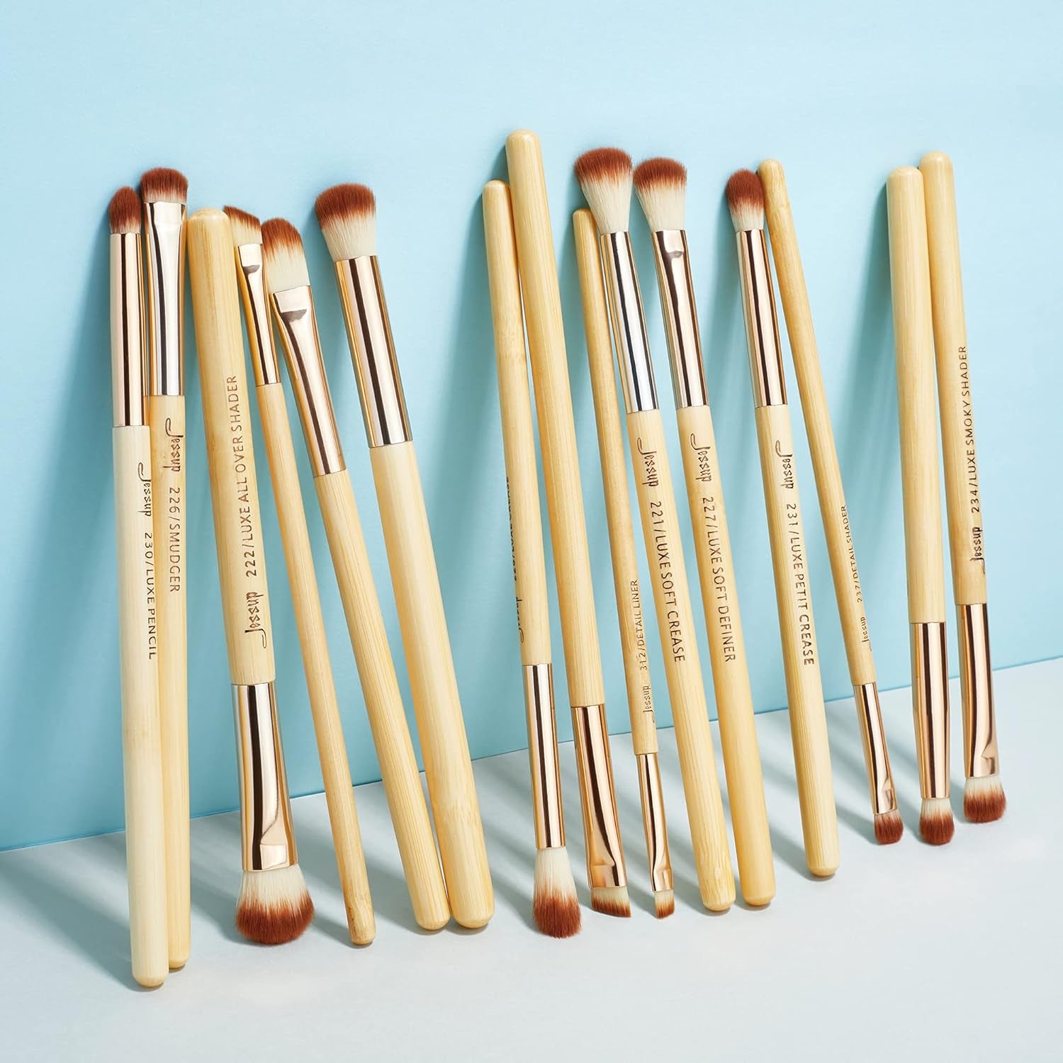 Brand 15Pz Bellezza Pennelli in Bambù Trucco Professionale Set Di Trucco Pennelli Ombretto Linea Definizione Ritocco T137