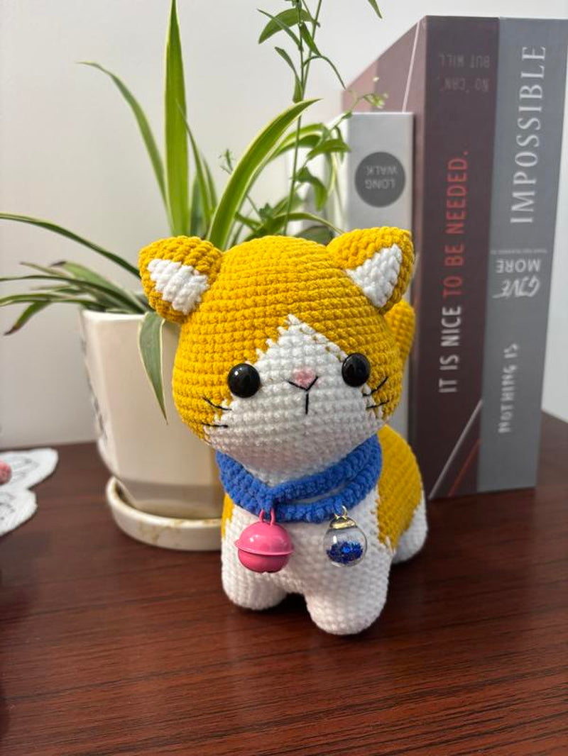 Amigurumi Cat Crochet Pattern Create Adorable Cat Toys with Yarn for Crafting Projects Gift Present Super Cute Yellow Blue Pink 8X4X7Inch